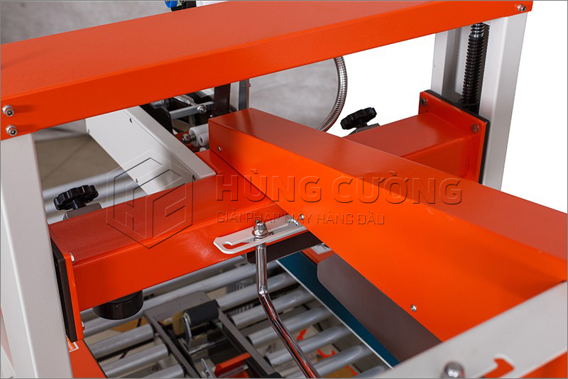 May-dan-bang-dinh-thung-carton-dqfxz-5050s (9)