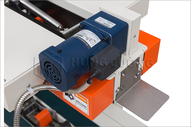 May-dan-bang-dinh-thung-carton-fxa-6050s (15)