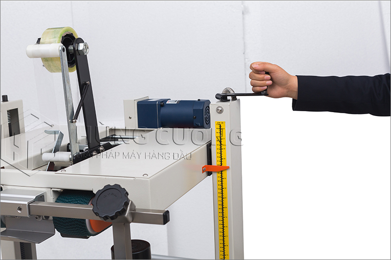 May-dan-bang-dinh-thung-carton-fxa-6050s (17)