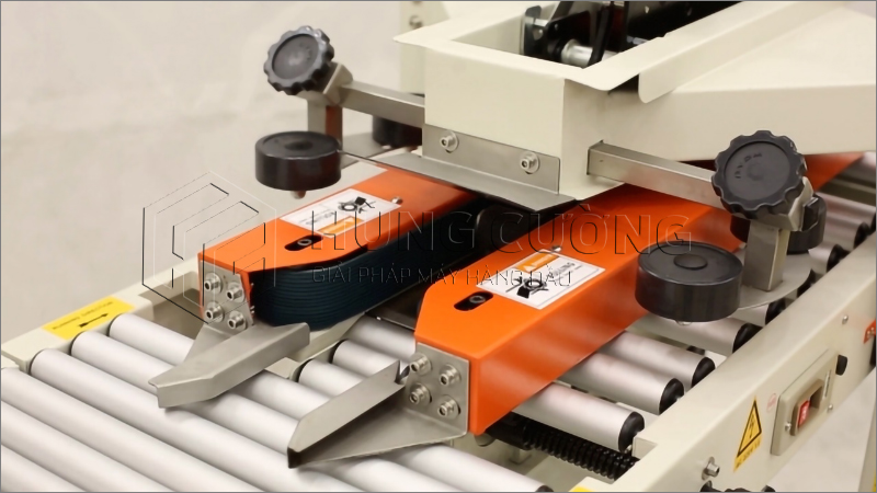 May-dan-bang-dinh-thung-carton-fxc-4030x (14)