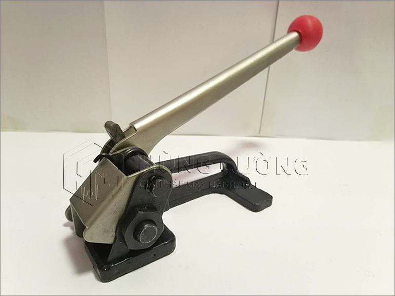 Bo-dung-cu-dai-day-thep-thu-cong (2)