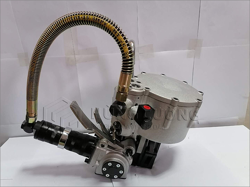 Dung-cu-dai-day-thep-dung-khi-yg16-25-32 (3)