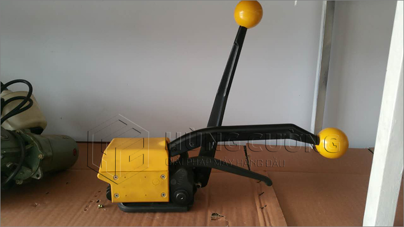 Dung-cu-dai-day-thiep-thu-cong (5)