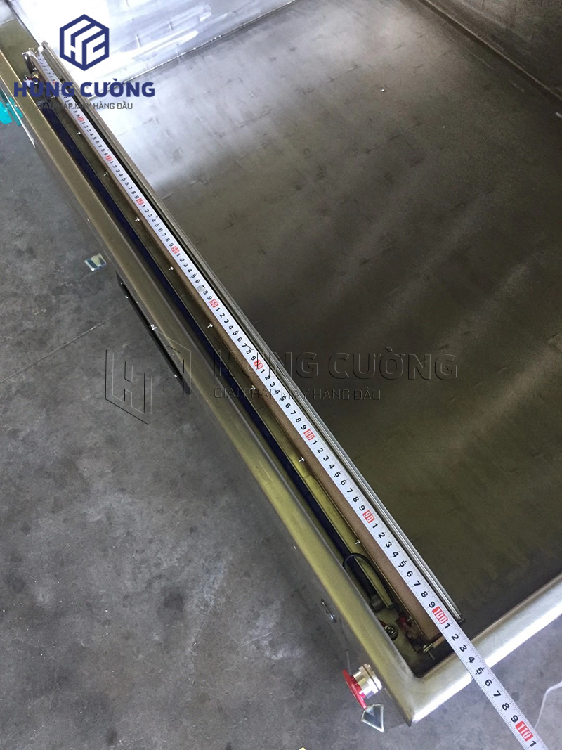 May-dong-goi-hut-chan-khong-1-buong-dz-1000t (1)