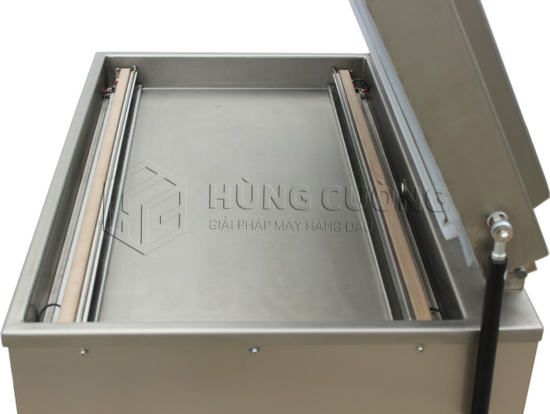 May-dong-goi-hut-chan-khong-1-buong-dz-700t (2)