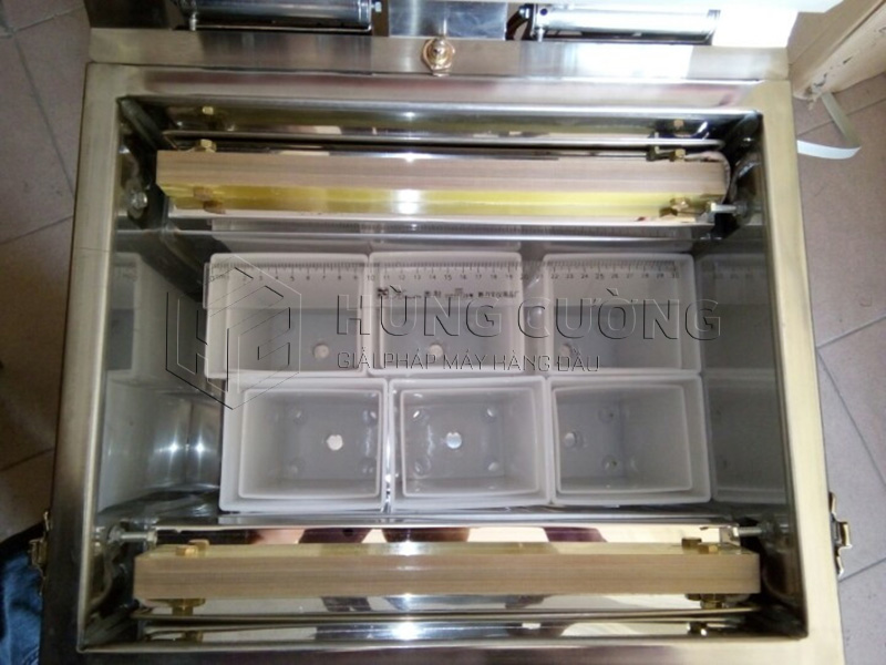 May-dong-goi-hut-chan-khong-che-ld-600 (9)