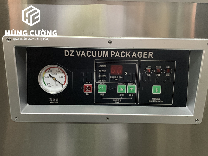 May-dong-goi-hut-chan-khong-chuan-duoqi-dz-600 (2)