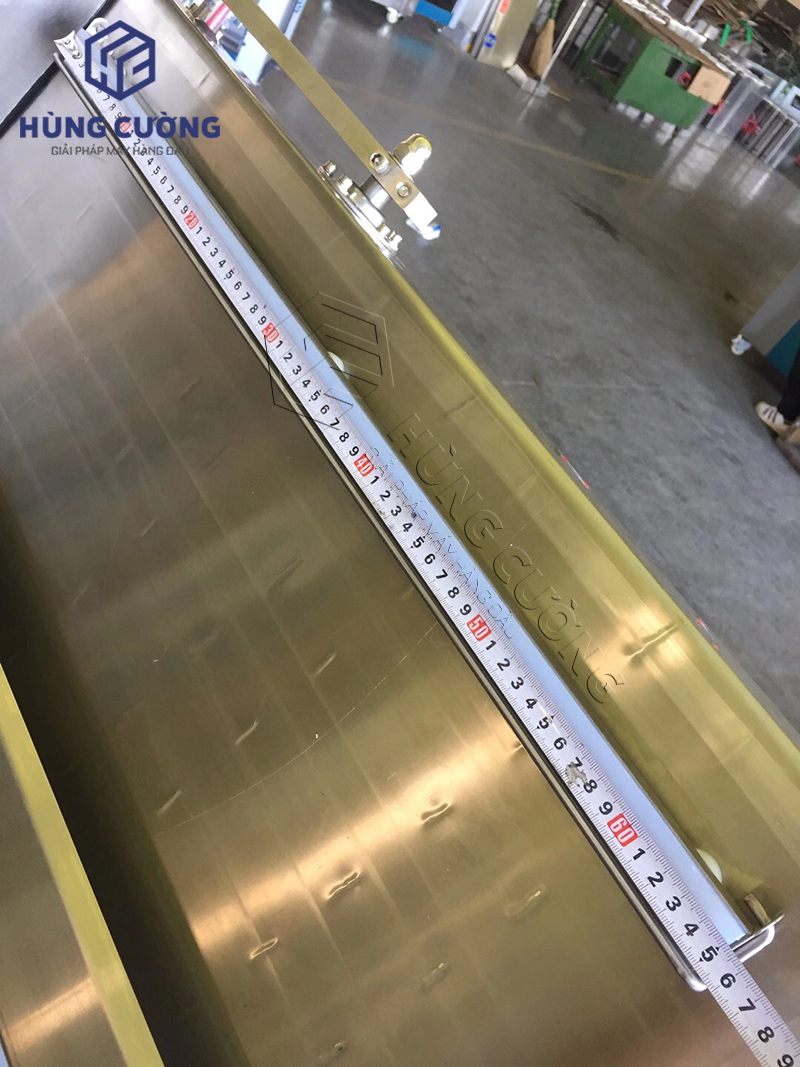 May-dong-goi-hut-chan-khong-2-buong-doc-dz-650i (13)