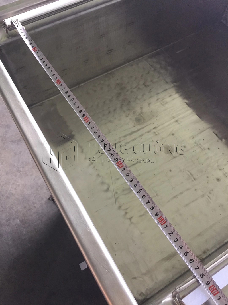 May-dong-goi-hut-chan-khong-dz-700-2sc (4)