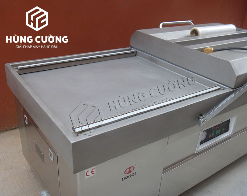 May-dong-goi-hut-chan-khong-chuan-duoqi-dz-600-2sb (2)