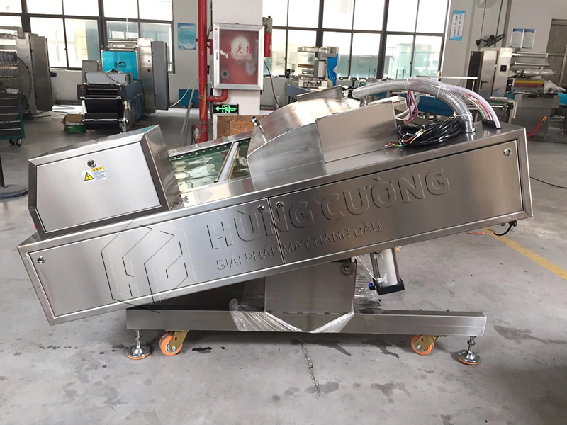 May-dong-goi-hut-chan-khong-lien-tuc-dz-1100 (5)