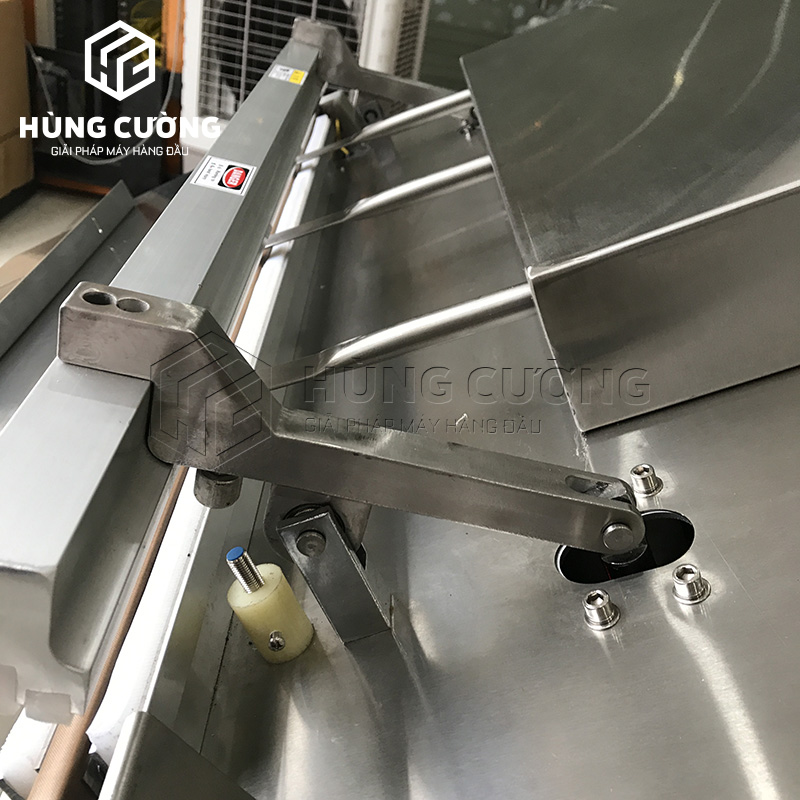 May-dong-goi-hut-chan-khong-voi-ngoai-chan-cao-dzq-800ot (25)