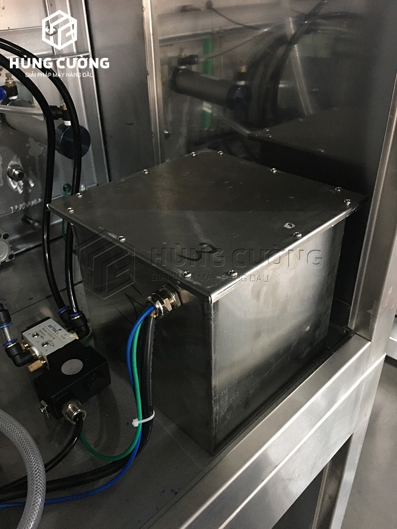 May-dong-goi-hut-chan-khong-truc-dung (7)