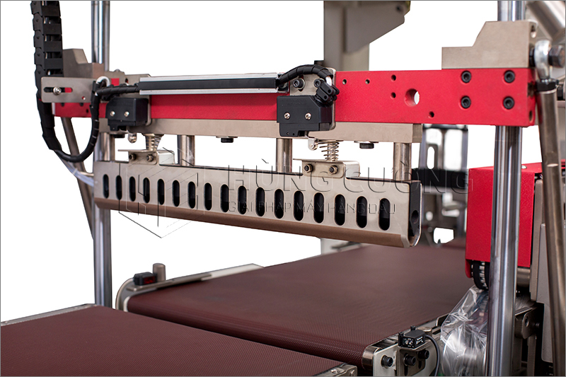 May-cat-han-kin-mang-co-hinh-chu-l-tu-dong-dql-4518 (8)