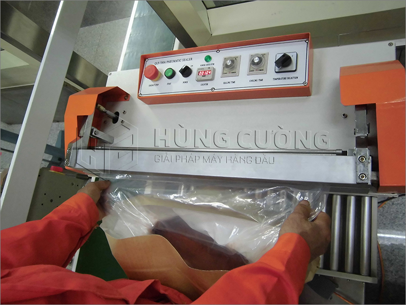 may-han-mieng-bao-ban-tu-dong-qld-700a (20)