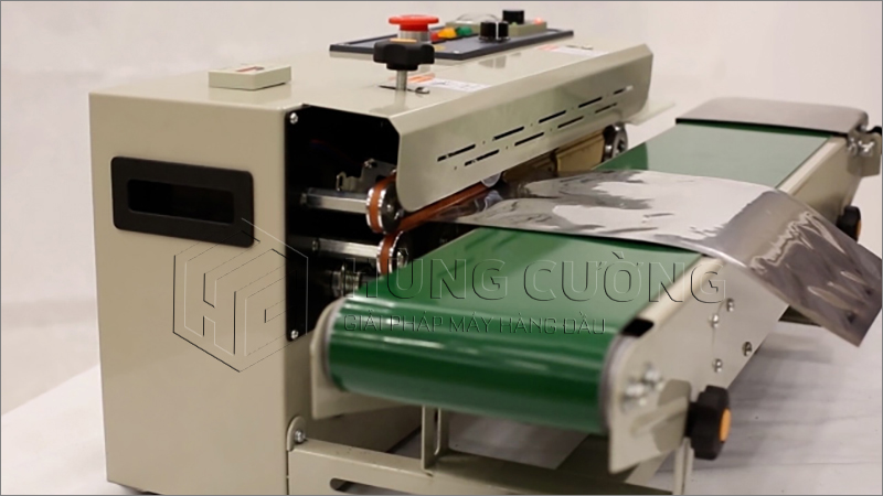 May-han-mieng-tui-dem-so-luong-fr-900x-phun-son (4)