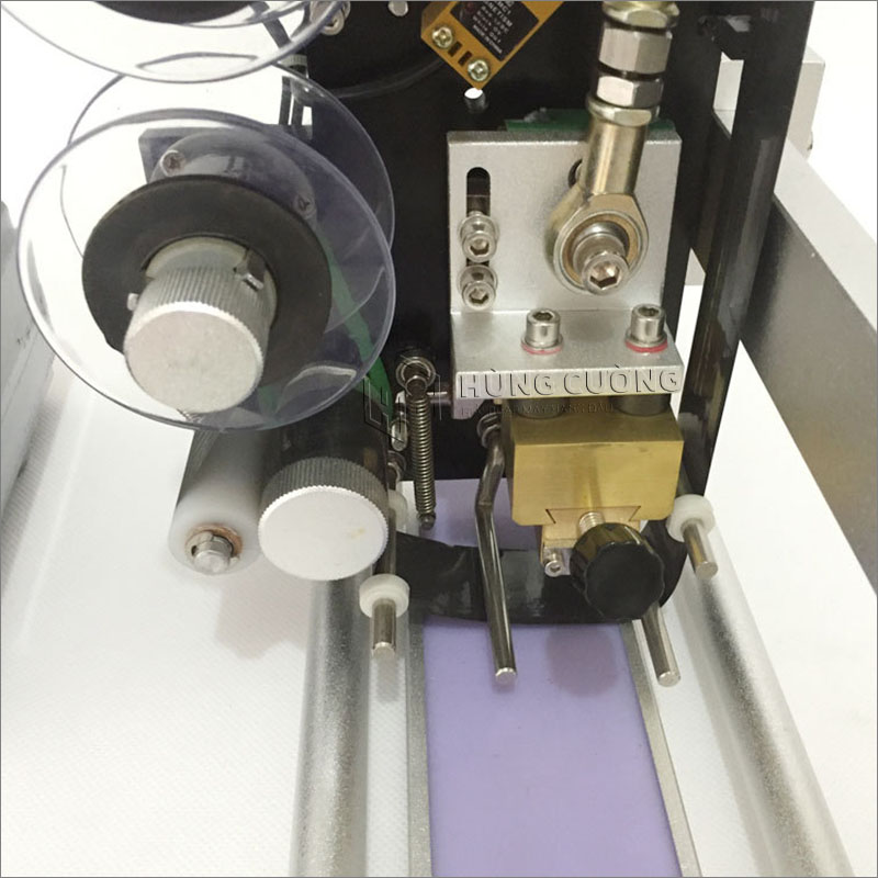 6. May-in-date-lap-dat-tren-may-dong-goi-hp-241k