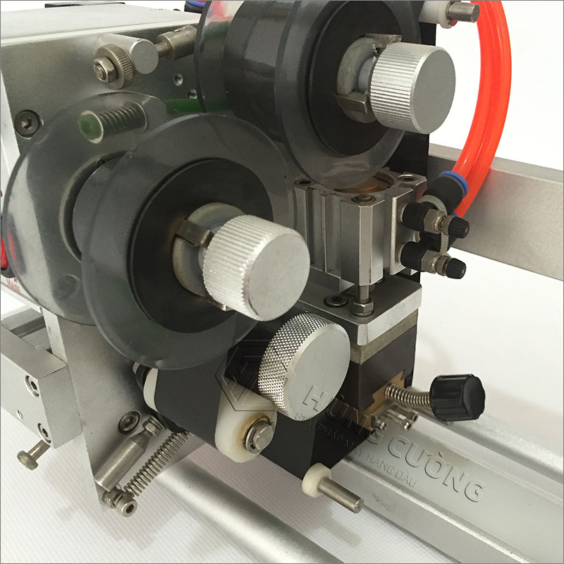 8. May-in-date-toc-do-cao-lap-dat-tren-may-dong-goi-hp-330