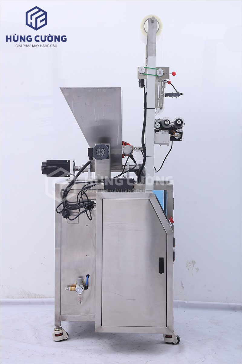 6. May-dong-goi-bot-dung-truc-vit-phs1500plc 
