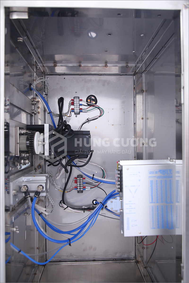 May-dong-goi-bot-dung-truc-vit-phs1500plc  (4)