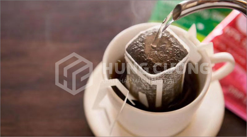 7. May-dong-goi-ca-phe-tui-loc-co-tai-treo-ys-188