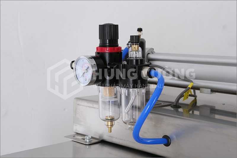 May-dong-goi-dang-set-sot-gia-vi-gs-20-piston-khi-bon-dung (7)