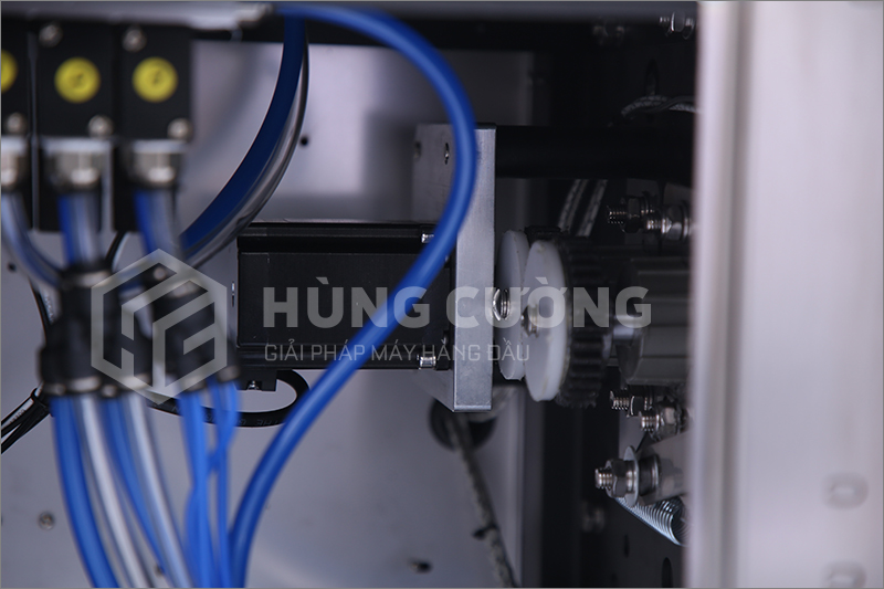 May-dong-goi-dang-set-sot-gia-vi-lzr-1 (2)