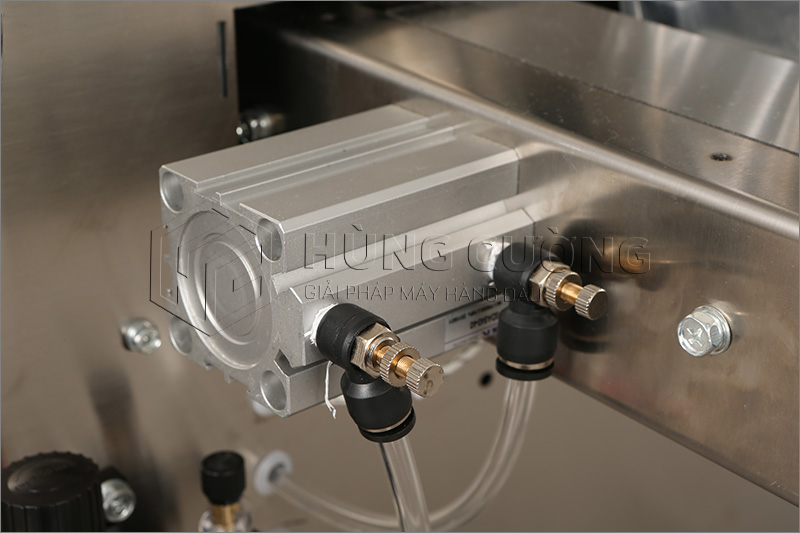 10. May-dong-goi-hat-dung-can-dinh-luong-2ts20 