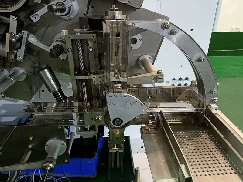 4. May-dong-goi-tra-tui-loc-kep-toc-do-cao-dxdc10