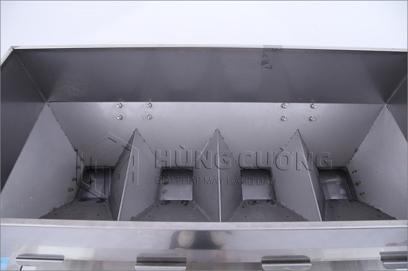 8. May-can-dinh-luong-ban-tu-dong-PCF-1015K