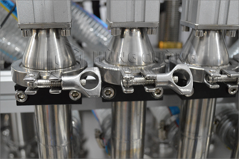 7. May-chiet-rot-bom-piston-tu-dong-6-dau-chiet