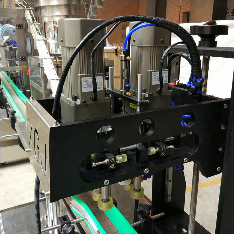 19. Day-chuyen-chiet-rot-dong-nap-tu-dong-tu-chay-12-dau-chiet